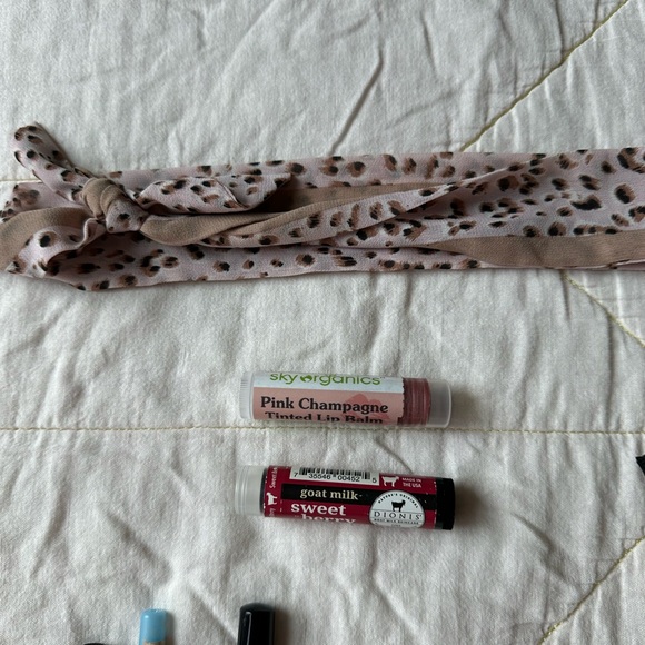 Beauty Bundle - Picture 6 of 7